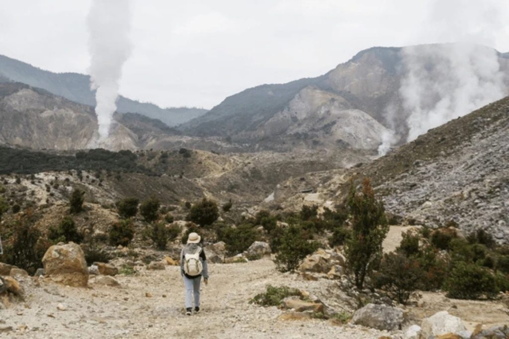 Wisata Alam Garut - Gunung Papandayan