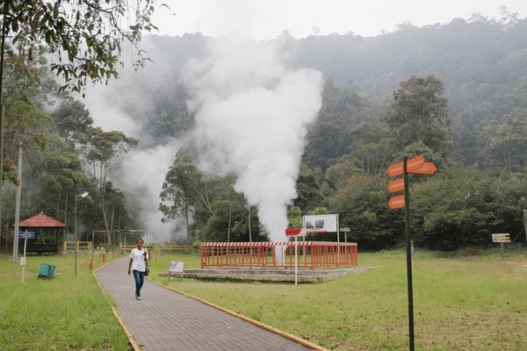 Wisata Alam.- Kamojang Ecopark